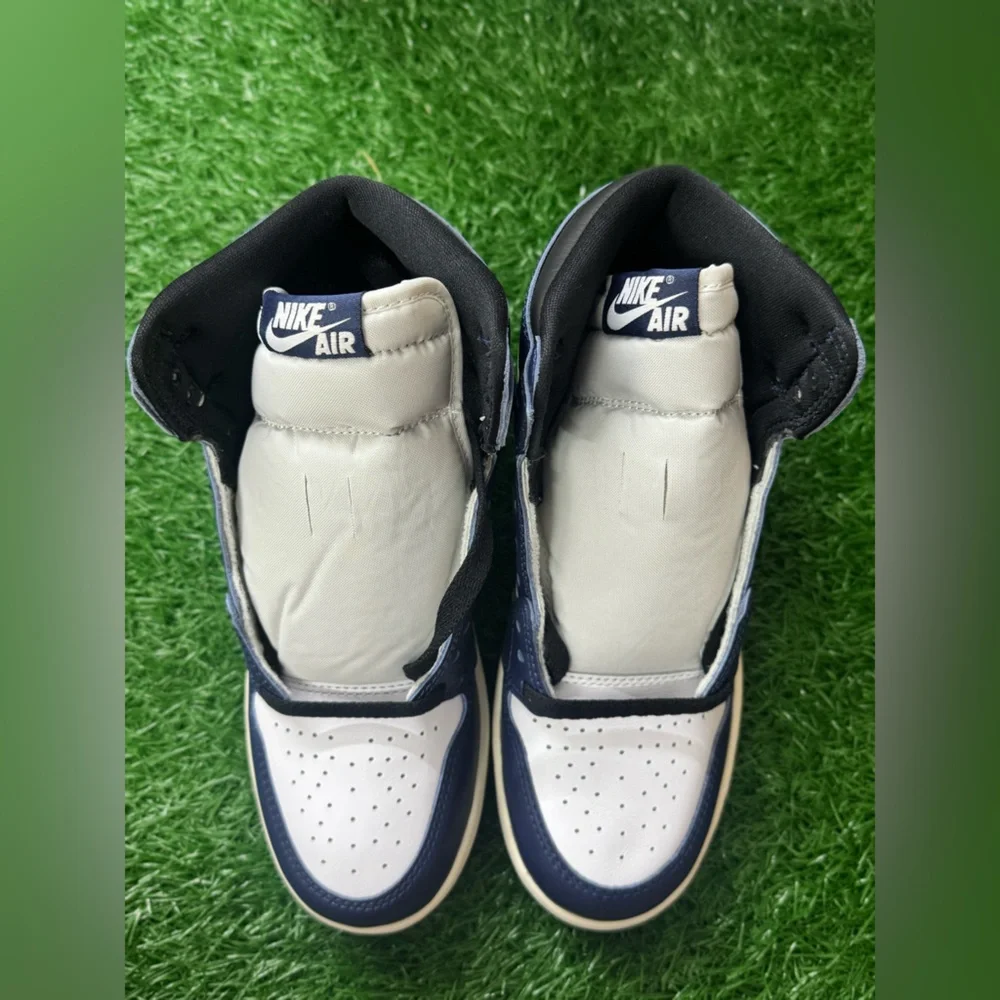 Jordan 1 Retro High OG Midnight Navy (GS) Size 5Y‎